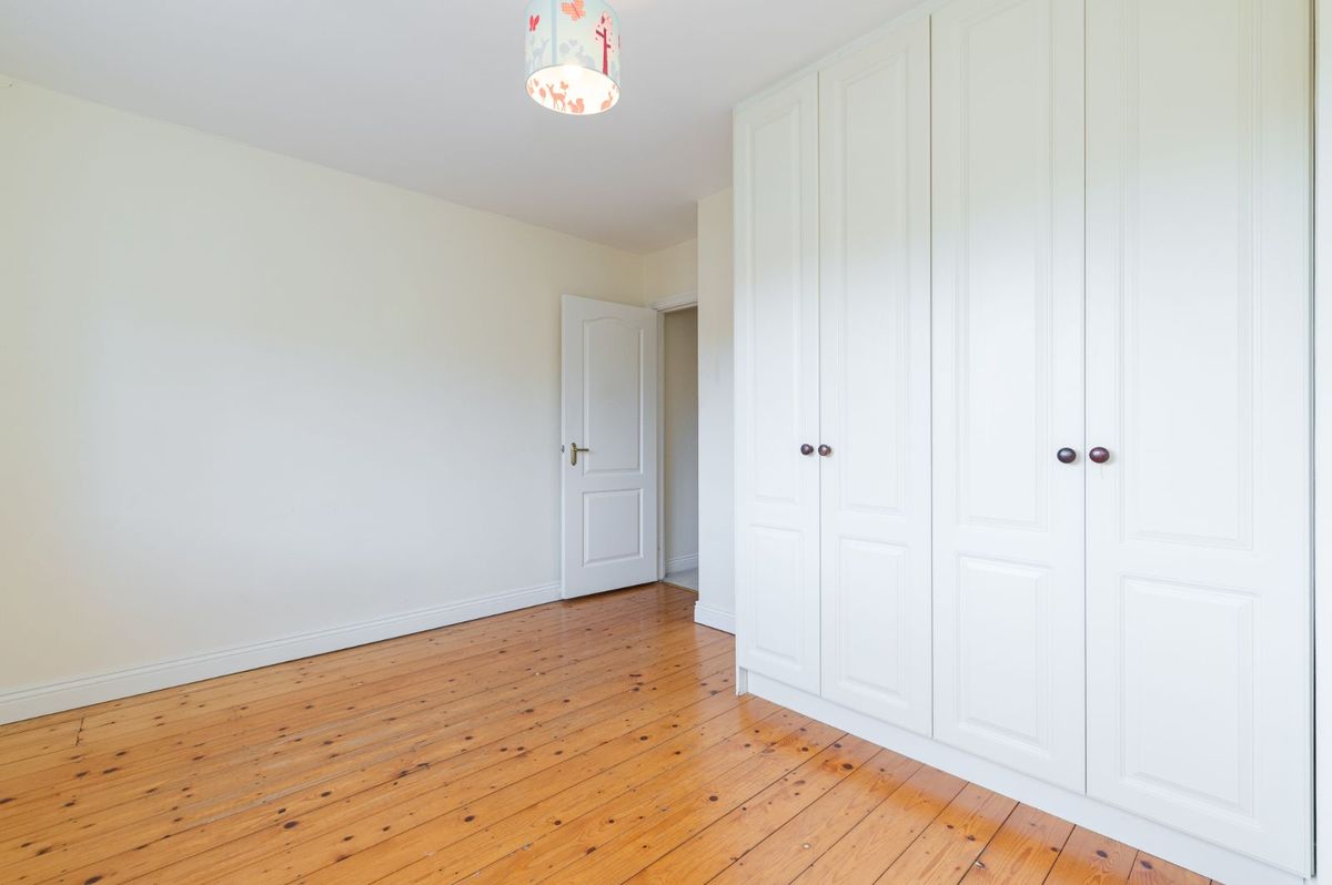 Apartment 13 , Pakenham House, IFSC, Dublin 1, D01X6E8 photo 3