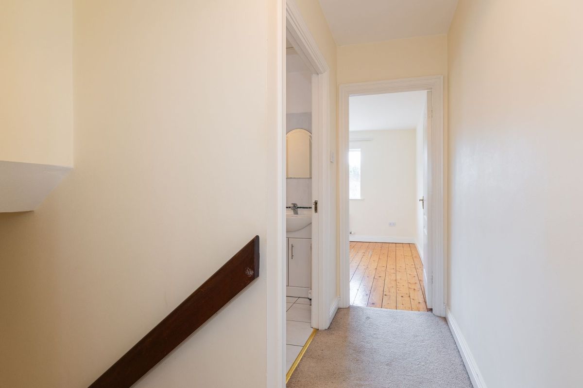 Apartment 13 , Pakenham House, IFSC, Dublin 1, D01X6E8 photo 9