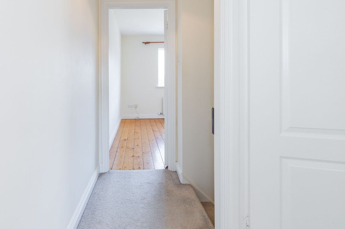 Apartment 13 , Pakenham House, IFSC, Dublin 1, D01X6E8 photo 8