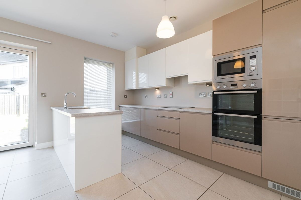 12 Parkside Drive, Dublin 13, Clongriffin, Dublin 13, D13C3K6 photo 5